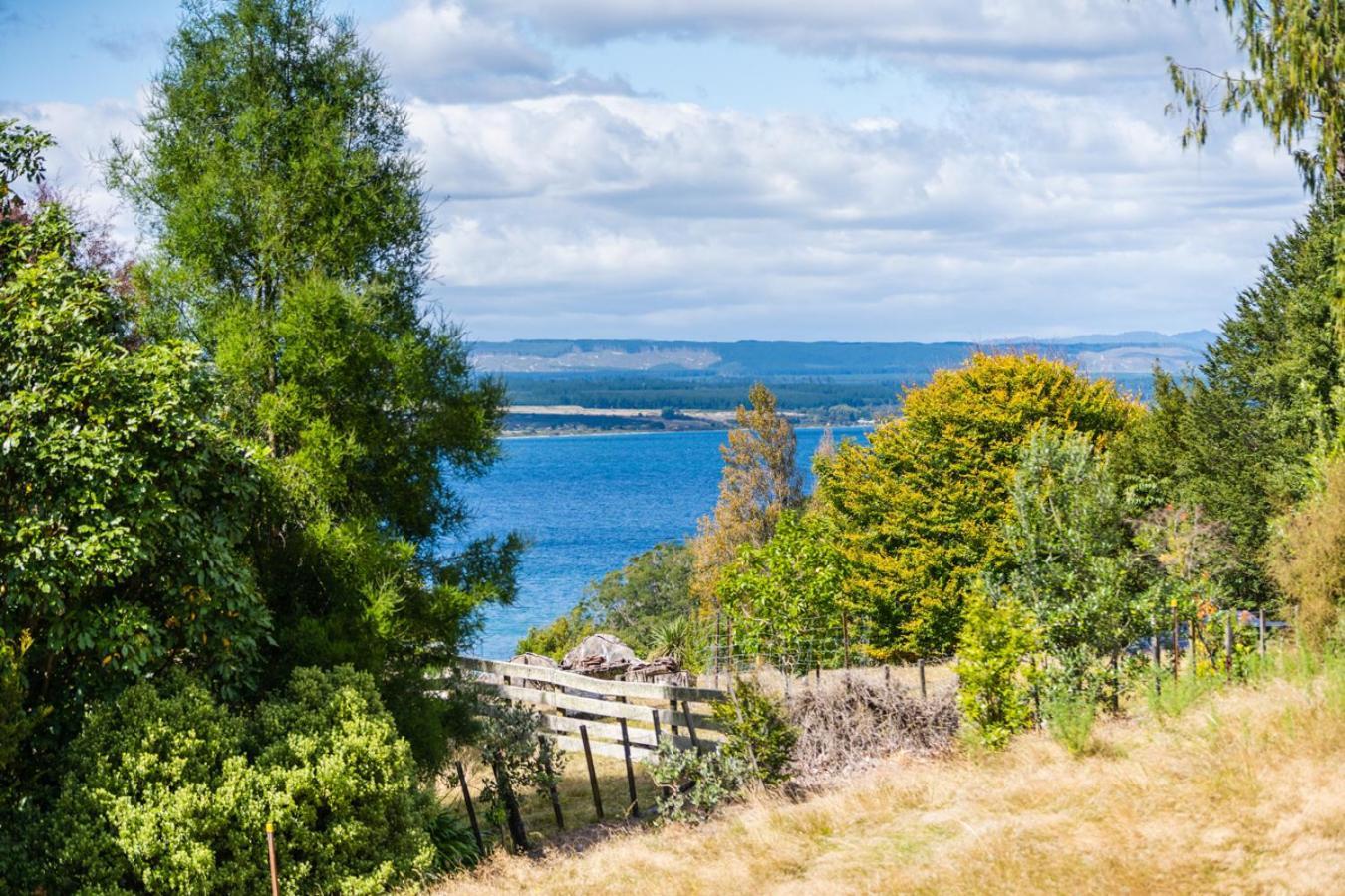 Вилла Hideaway At The Bay - Taupo. Экстерьер фото